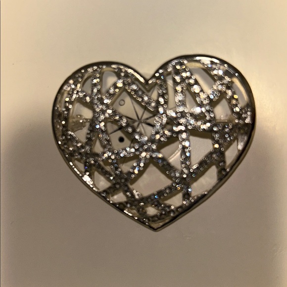 Napier Silver Tone Open Heart Shaped Pin/Brooch - Picture 5 of 11